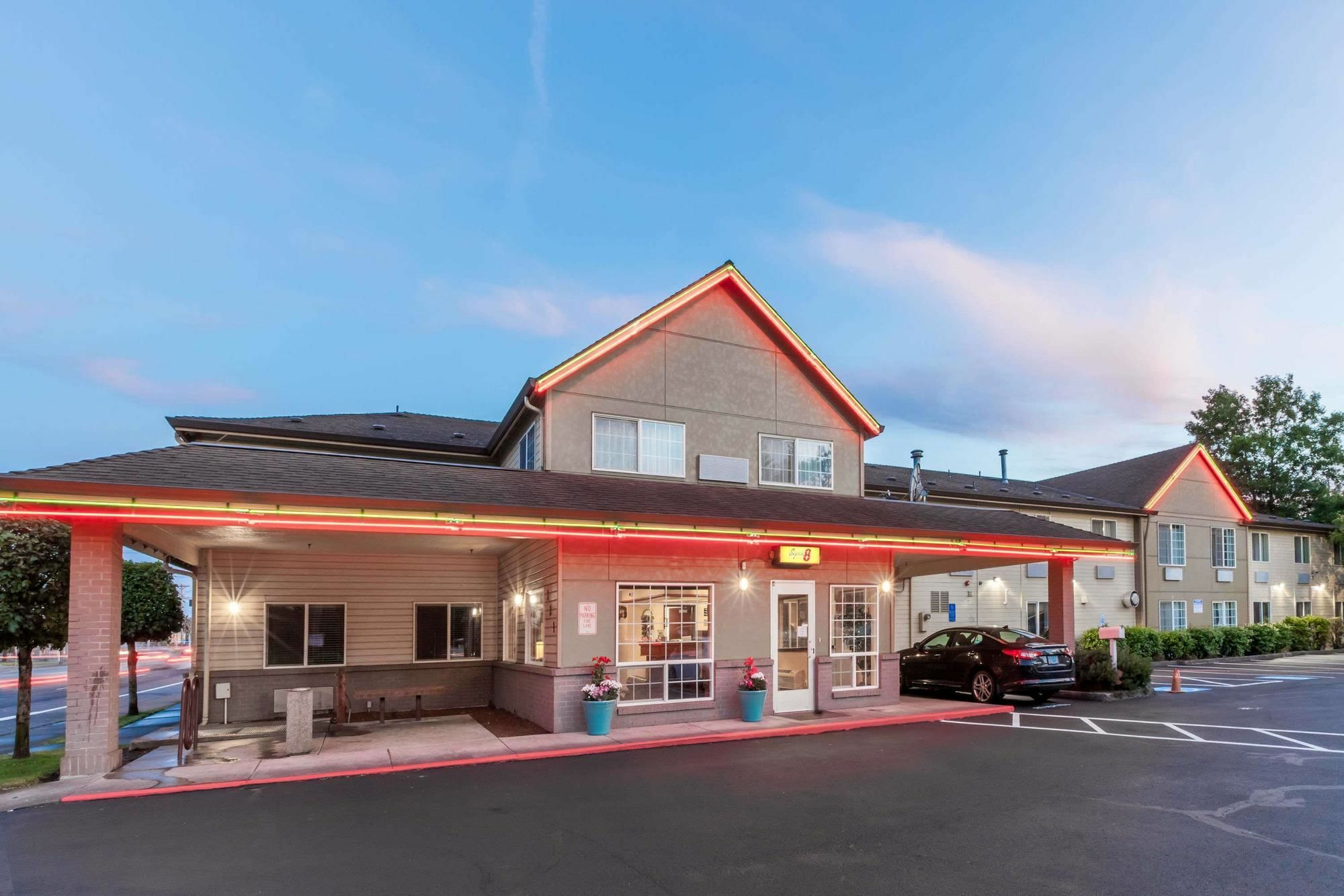 Hotel Super 8 By Wyndham Gresham/Portland Area Or Exteriér fotografie